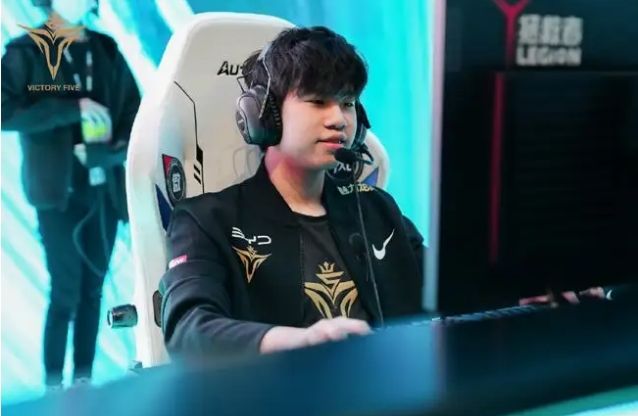 综合来看 综合来看